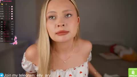 elly_ary online show from October 14, 2025, 5:14 pm