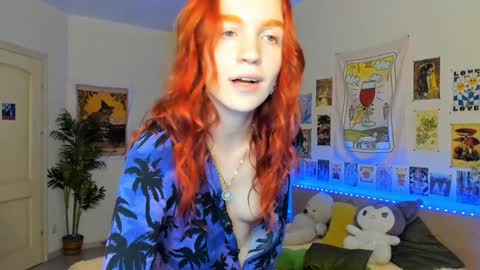 Snapshot of elly_milas chatting on December 2, 2024, 3:14 pm Elly Fansly online show from December 2, 2024, 3:14 pm