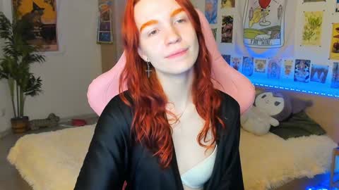 Snapshot of elly_milas chatting on December 10, 2024, 5:39 am Elly Fansly online show from December 10, 2024, 5:39 am