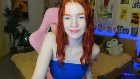 Snapshot of elly_milas chatting on December 22, 2024, 7:33 am Elly Fansly online show from December 22, 2024, 7:33 am