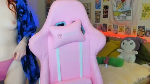 Snapshot of elly_milas chatting on January 27, 2025, 9:23 am Elly Fansly online show from January 27, 2025, 9:23 am