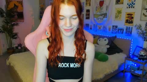 Snapshot of elly_milas chatting on January 28, 2025, 11:28 am Elly Fansly online show from January 28, 2025, 11:28 am