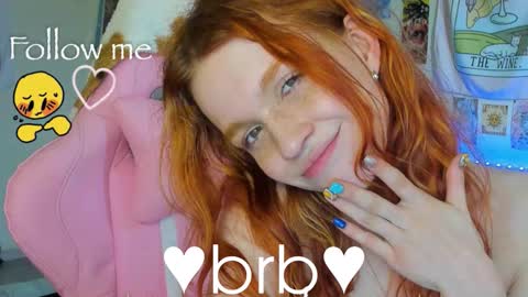 Snapshot of elly_milas chatting on November 2, 2025, 6:38 am Elly Fansly online show from November 2, 2025, 6:38 am