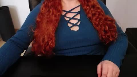 Snapshot of elly_petite chatting on April 21, 2026, 3:07 pm Elly online show from April 21, 2026, 3:07 pm