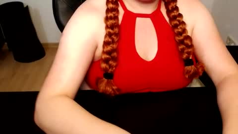 Elly online show from July 7, 2026, 7:29 pm