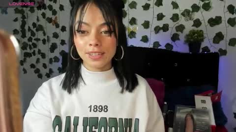 elly thompson online show from November 7, 2025, 12:43 am