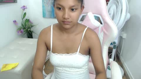 Elly online show from February 23, 2025, 8:22 pm