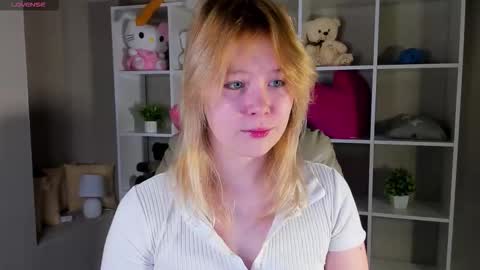 ellya_castro online show from September 15, 2025, 12:10 am