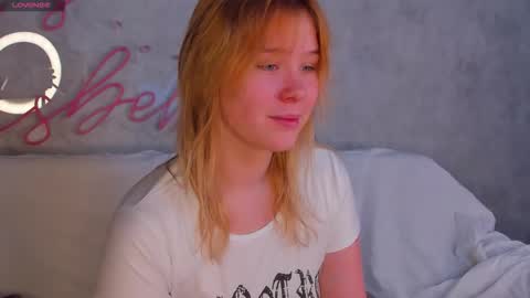 ellya_castro online show from September 18, 2025, 12:12 am