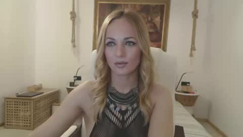 Snapshot of ellyadiamond chatting on February 3, 2025, 9:39 pm EllyaDiamond online show from February 3, 2025, 9:39 pm