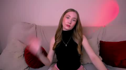  Elly  online show from April 5, 2026, 3:04 am