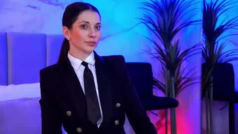 Elly online show from March 26, 2026, 7:41 pm