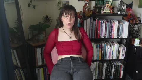 Elly Naomi online show from October 18, 2025, 4:52 pm