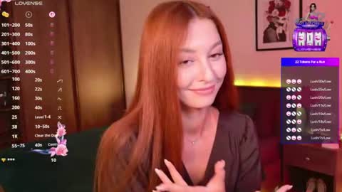 Snapshot of ellypeach chatting on August 5, 2026, 11:24 am EllyPeach online show from August 5, 2026, 11:24 am