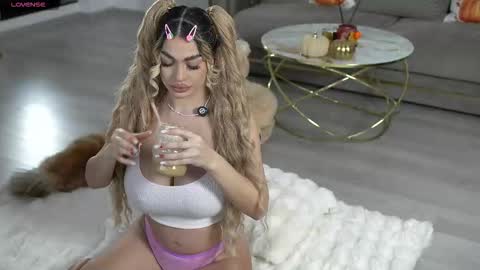 Elly online show from October 21, 2025, 10:27 am