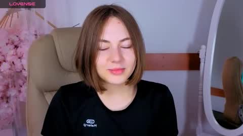 elma_lily online show from October 24, 2025, 6:10 am