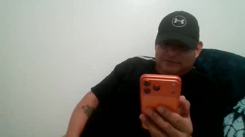 Snapshot of elmario24 chatting on February 3, 2026, 8:30 am elmario24 online show from February 3, 2026, 8:30 am