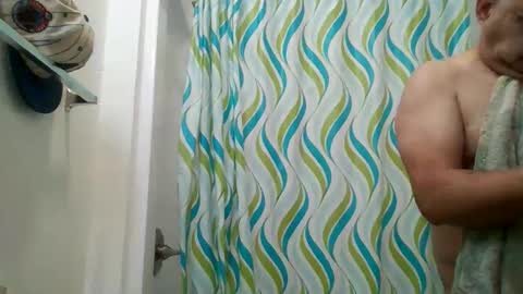 Snapshot of elmario24 chatting on February 25, 2026, 10:58 am elmario24 online show from February 25, 2026, 10:58 am