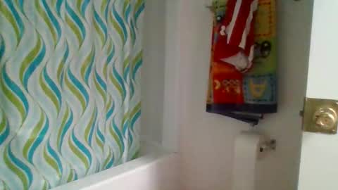 elmario24 online show from March 21, 2026, 2:49 am