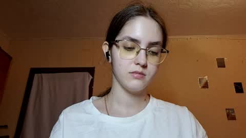 Kate online show from April 1, 2026, 2:36 pm