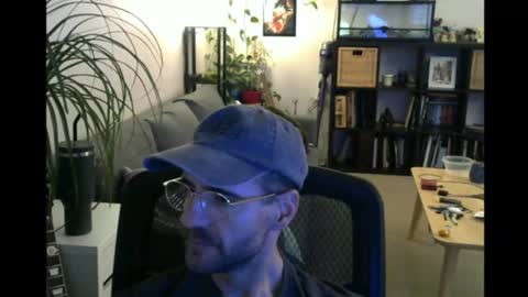 Snapshot of elmetaagain chatting on July 5, 2026, 4:41 am elmetaagain online show from July 5, 2026, 4:41 am