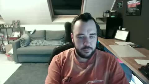 Elmo online show from October 26, 2025, 8:15 pm