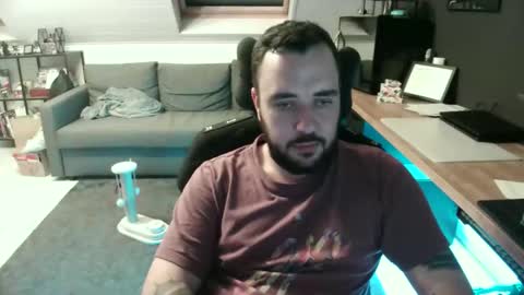 Elmo online show from November 3, 2025, 8:43 pm