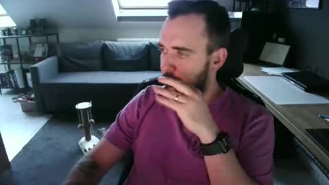 Elmo online show from November 6, 2025, 3:57 pm