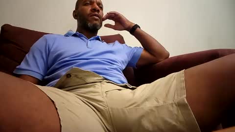 My name is Elmore. Please say hello I like to chat with you. If you have requests or dirty talk please use tip online show from February 6, 2025, 2:55 am