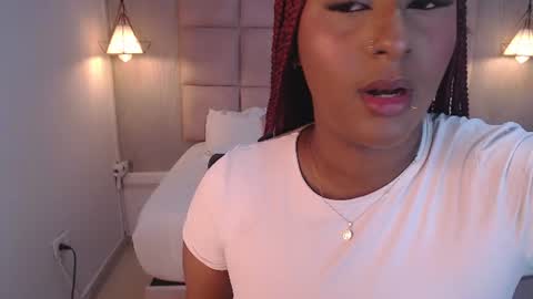 Snapshot of elodi_brown chatting on July 13, 2026, 10:56 pm Elodi online show from July 13, 2026, 10:56 pm