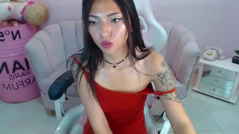 Elody  online show from February 21, 2025, 6:40 am
