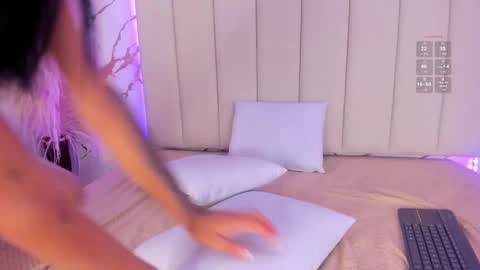 elody_rousse online show from October 18, 2025, 12:06 pm