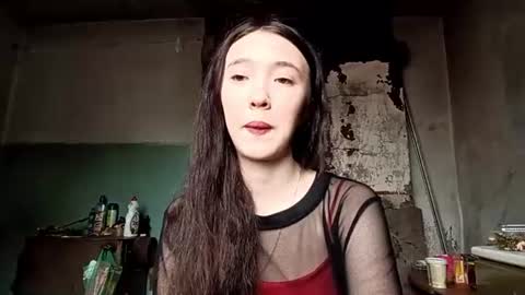 Snapshot of elouisevallian chatting on June 18, 2026, 2:34 am Elara online show from June 18, 2026, 2:34 am