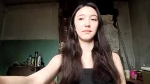 Snapshot of elouisevallian chatting on June 22, 2026, 2:35 am Elara online show from June 22, 2026, 2:35 am