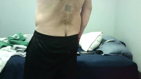 Snapshot of elpouto chatting on June 1, 2026, 8:27 am Elpouro online show from June 1, 2026, 8:27 am