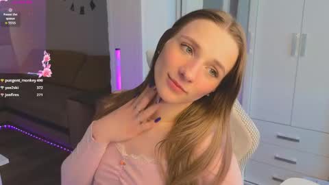 elsa_cute1 online show from April 9, 2026, 6:19 am