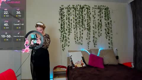 Elsa  online show from March 8, 2025, 2:01 am