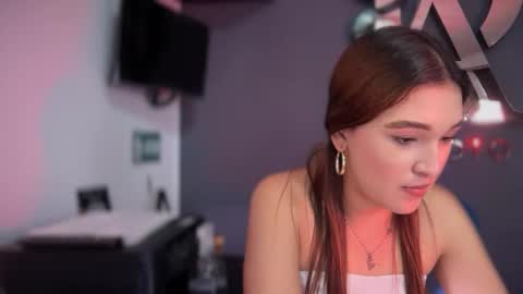  ELSA  online show from September 22, 2025, 7:49 pm