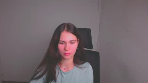 Elsa online show from January 28, 2025, 7:53 pm