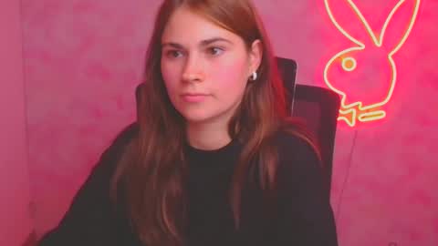 Elsa online show from October 3, 2025, 7:00 pm