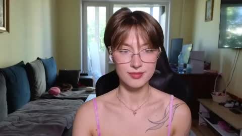 elsaangel online show from June 5, 2026, 5:25 am
