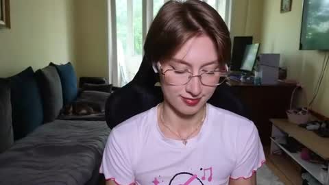 elsaangel online show from June 12, 2026, 6:01 am