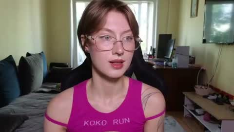 elsaangel online show from June 14, 2026, 5:09 am