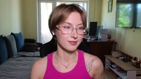 elsaangel online show from June 18, 2026, 9:14 am