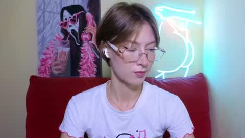 elsaangel online show from July 24, 2026, 4:21 am