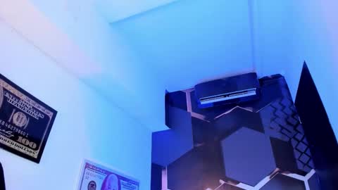 Elsa online show from September 9, 2025, 12:15 pm