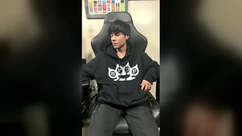 Snapshot of elsanti9q chatting on February 18, 2026, 7:04 am elsanti9q online show from February 18, 2026, 7:04 am