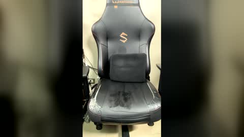 Snapshot of elsanti9q chatting on February 27, 2026, 7:52 am elsanti9q online show from February 27, 2026, 7:52 am