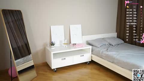 Elizabeth online show from March 4, 2025, 1:59 pm