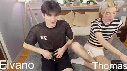 Snapshot of elvano_et chatting on October 24, 2025, 10:39 pm Elvano online show from October 24, 2025, 10:39 pm